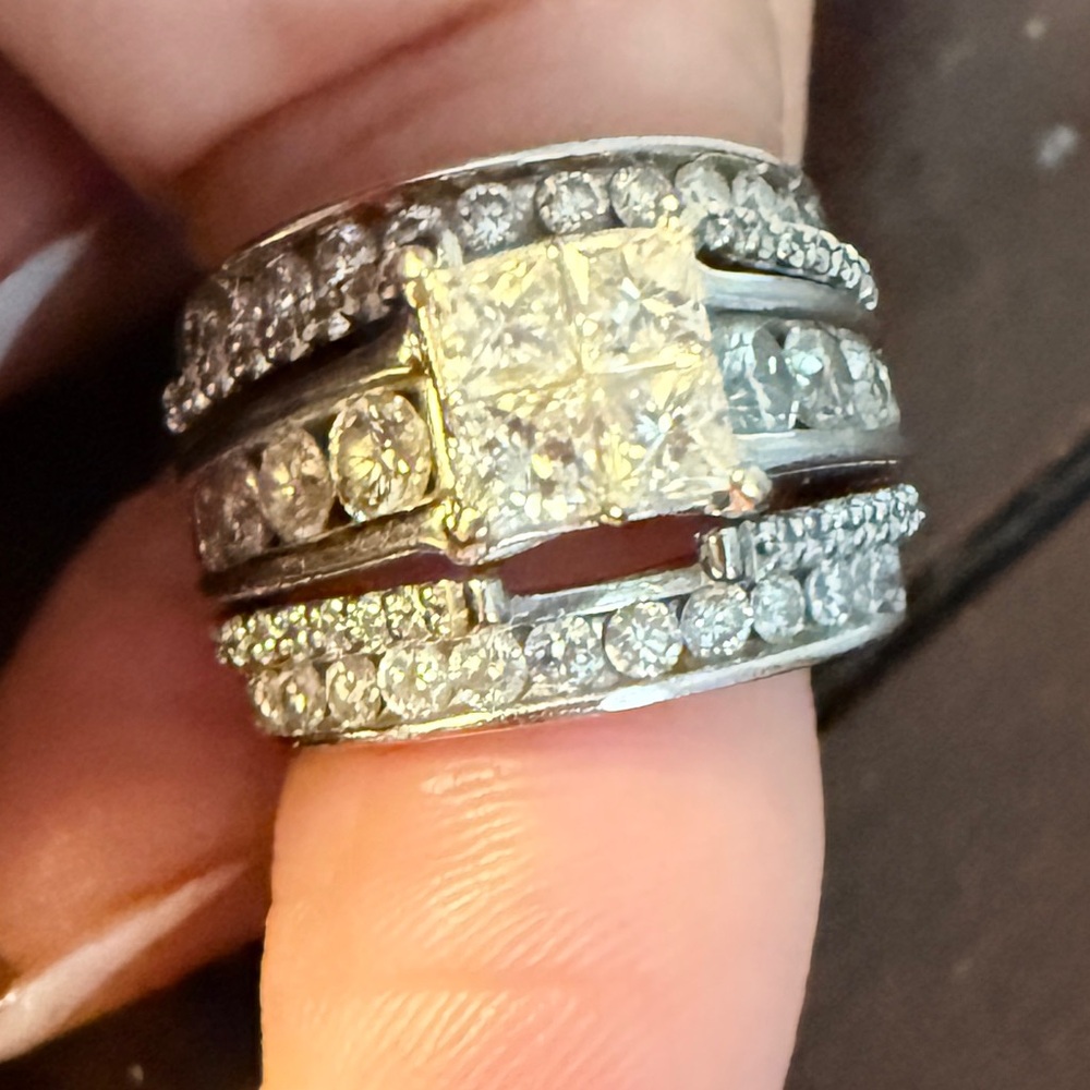 Dazzling White Gold Diamond Wedding Set